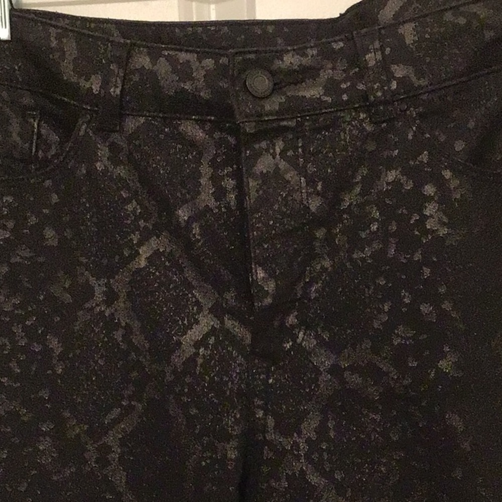 Ribicoff black dress jeans. Excellent condition. Tone on tone design.